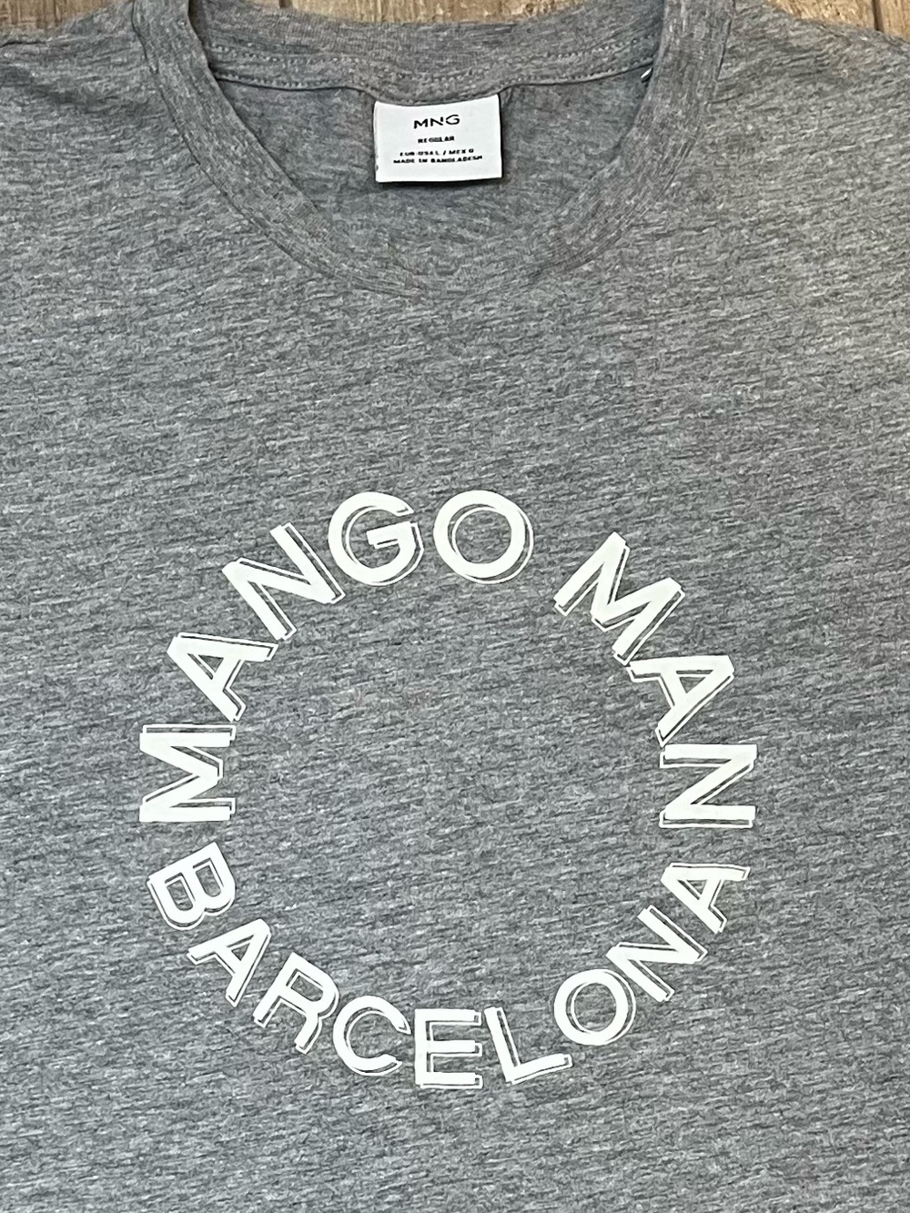 MANGO MAN Barcelona Graphic T-Shirt Size Large